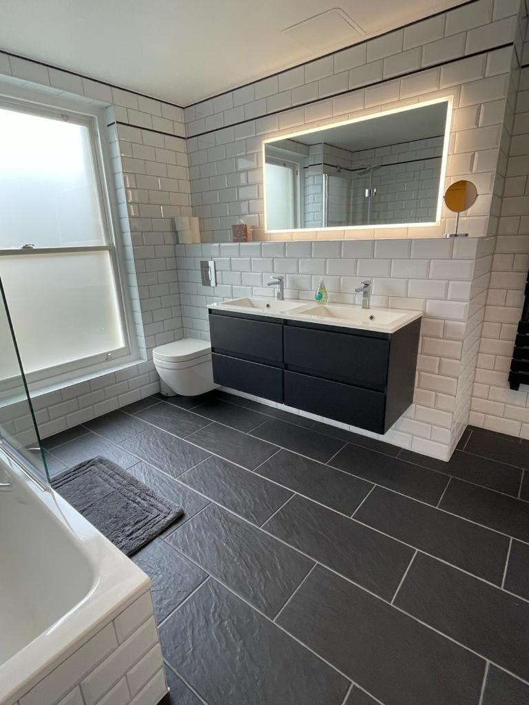 Luxury Apartment In Belsize Park Лондон Экстерьер фото