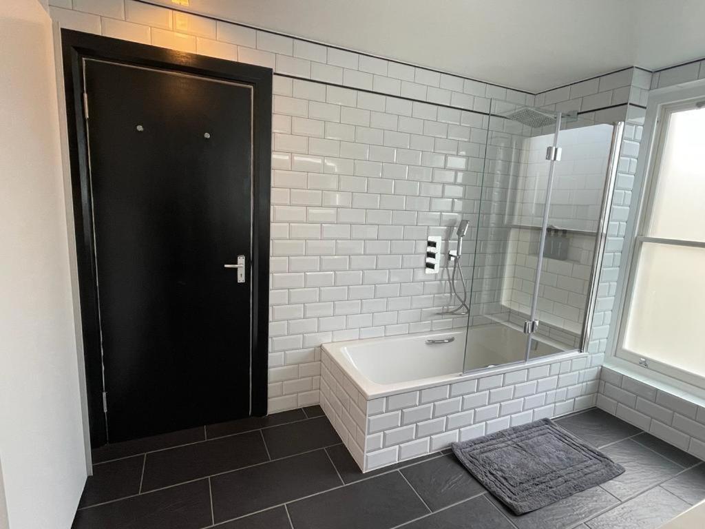 Luxury Apartment In Belsize Park Лондон Экстерьер фото