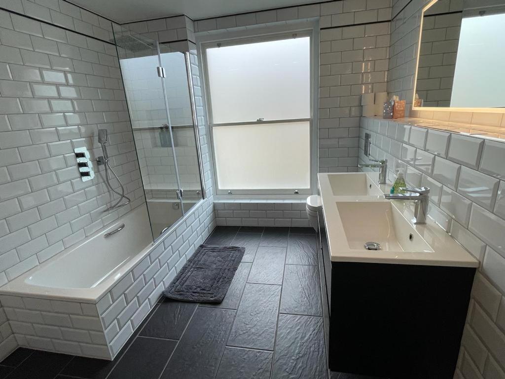 Luxury Apartment In Belsize Park Лондон Экстерьер фото